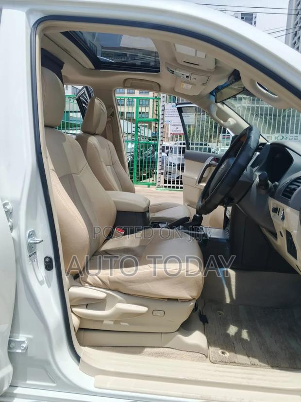 Toyota Land Cruiser Prado 2.8 2019 White