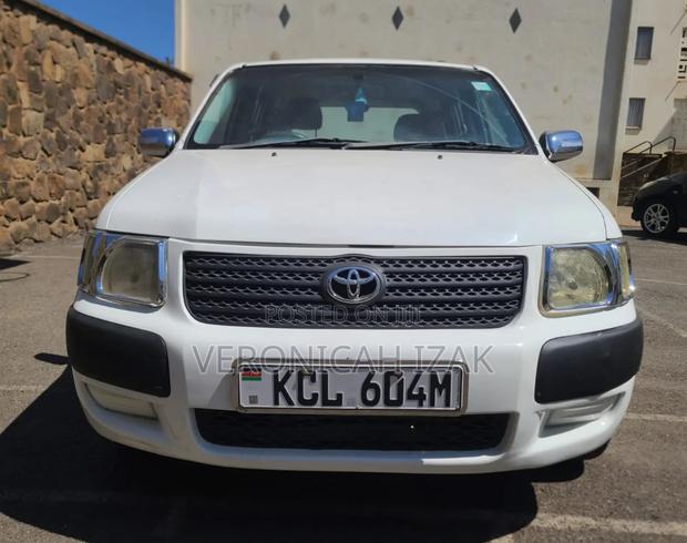 Toyota Succeed 2010 White