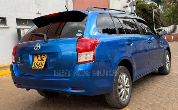 Toyota Corolla Fielder 2014 Blue