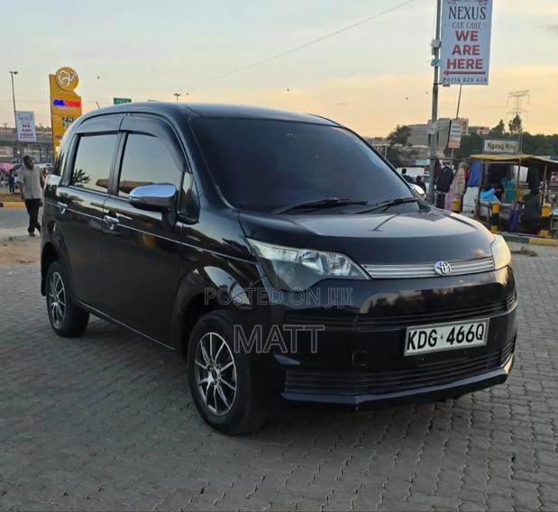 Toyota Spade 2015 Black