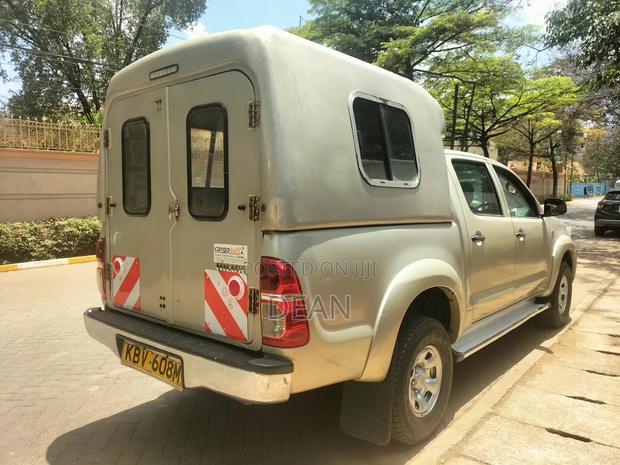 Toyota Hilux 2013 Beige