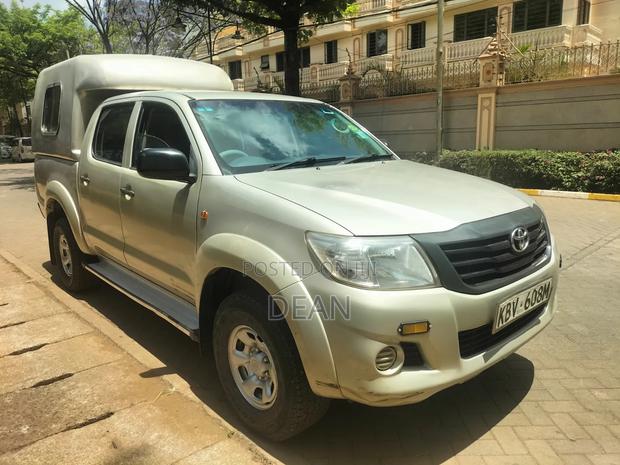 Toyota Hilux 2013 Beige