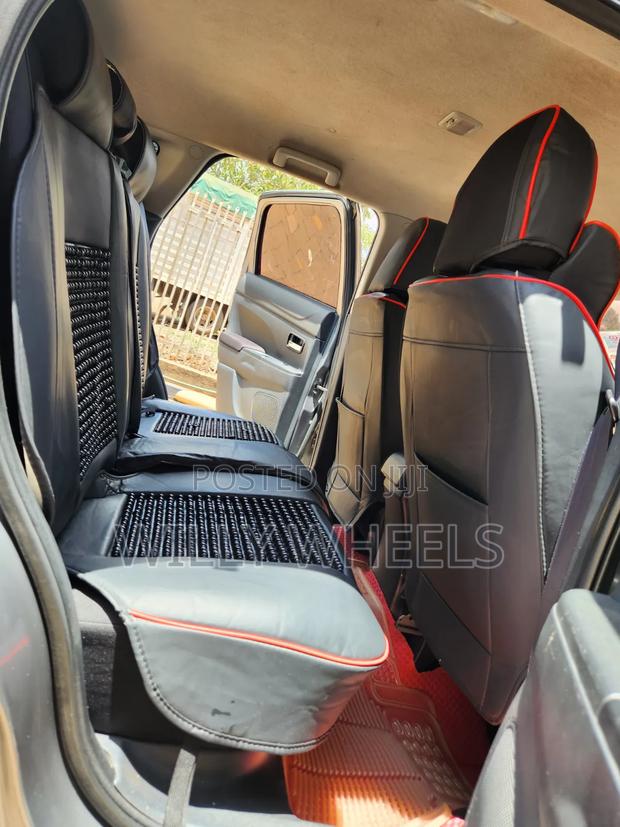 Mitsubishi RVR 2.0 2011 Gray