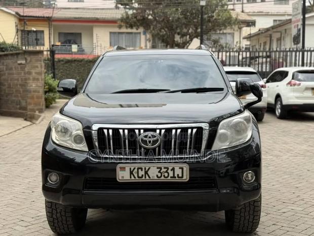 Toyota Land Cruiser Prado 2011 Black