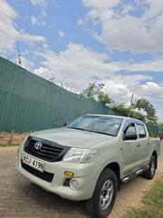 Toyota Hilux 2016 Gold for sale