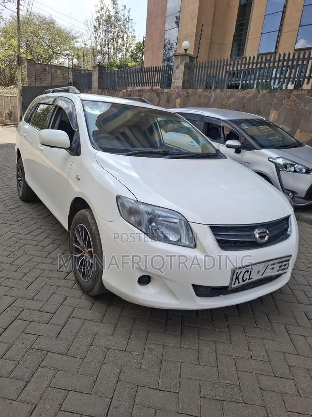 Toyota Corolla Fielder 1.5 Petrol FWD 2010 White
