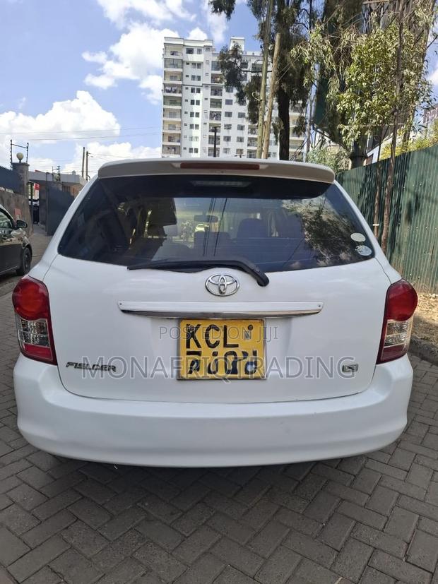 Toyota Corolla Fielder 1.5 Petrol FWD 2010 White