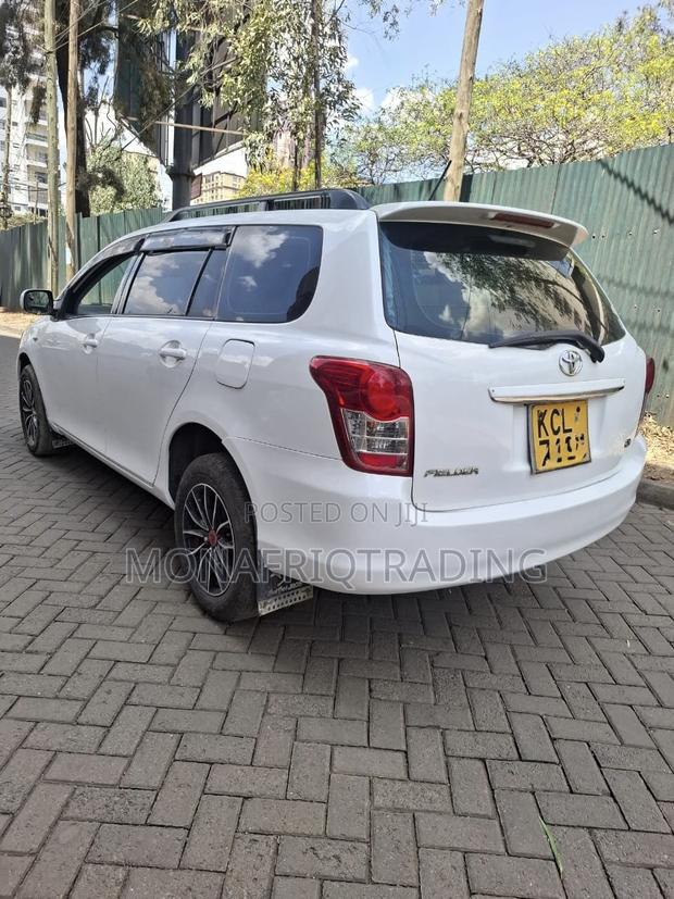 Toyota Corolla Fielder 1.5 Petrol FWD 2010 White