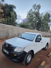 Toyota Hilux 2011 White for sale