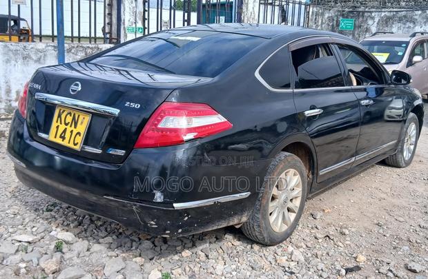 Nissan Teana 2010 Black