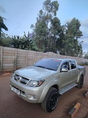 Toyota Hilux 2007 Gold for sale