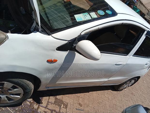 Daihatsu Mira 2011 White
