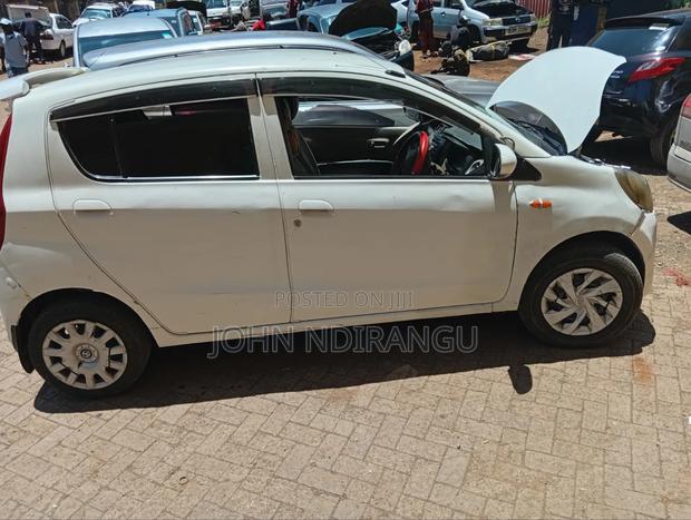 Daihatsu Mira 2011 White