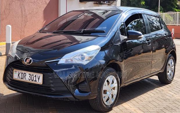 Toyota Vitz 2017 Black
