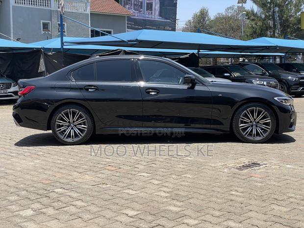 BMW 320i 2019 Black