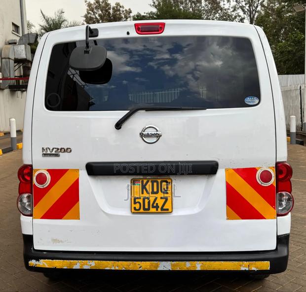 Nissan NV200 2018 White
