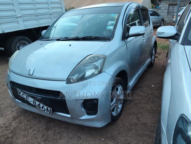 Toyota Passo 1.0 FWD 2009 Silver