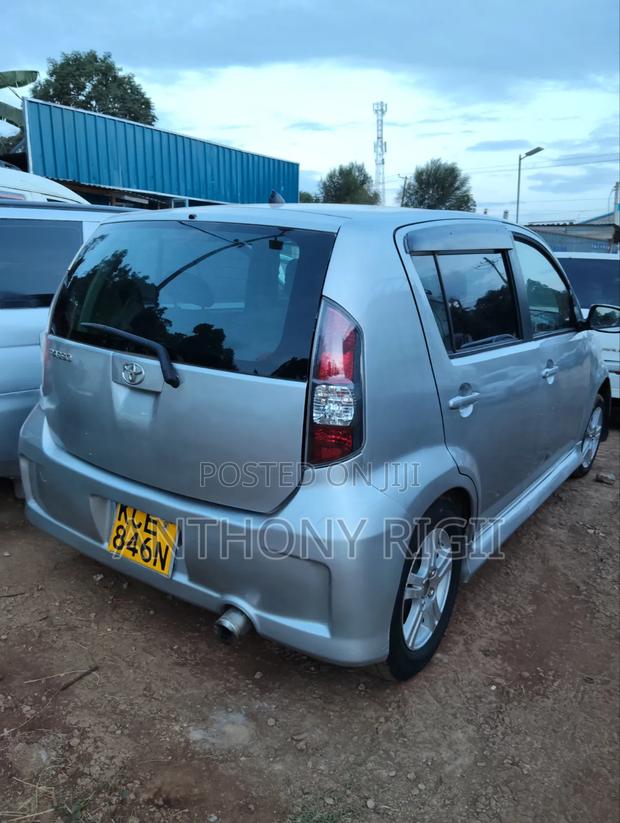 Toyota Passo 1.0 FWD 2009 Silver