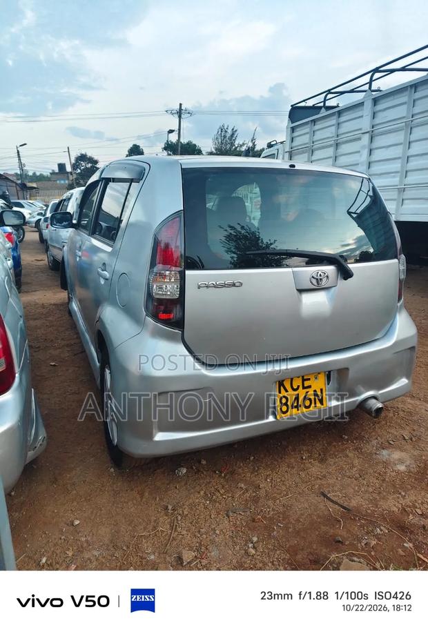 Toyota Passo 1.0 FWD 2009 Silver