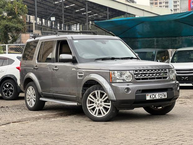 Land Rover Discovery 2010 Gray