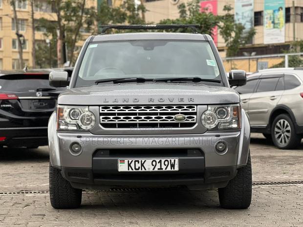 Land Rover Discovery 2010 Gray