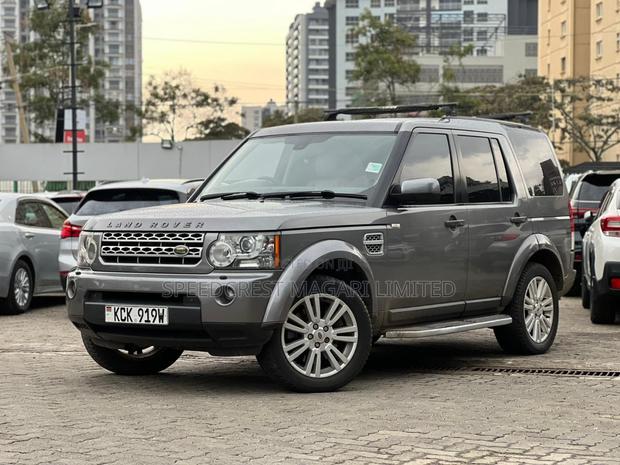 Land Rover Discovery 2010 Gray