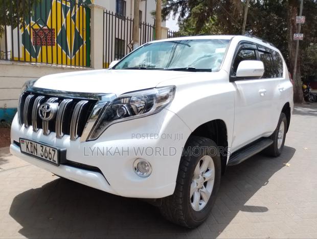 Toyota Land Cruiser Prado 2011 Off white