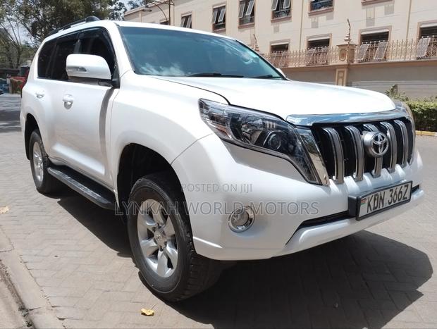 Toyota Land Cruiser Prado 2011 Off white