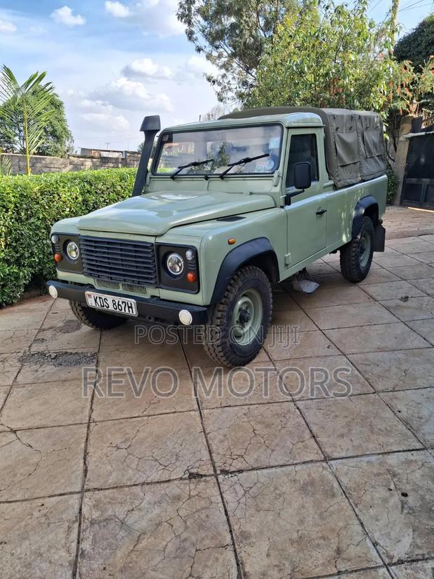Land Rover Defender Puma 110 2.4 TD 2009 Green