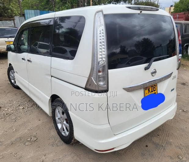 Nissan Serena 2012 White