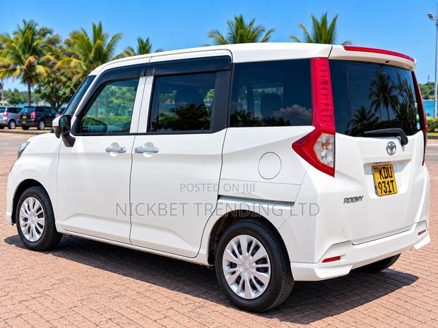 Toyota Roomy 1.0 FWD 2018 Pearl