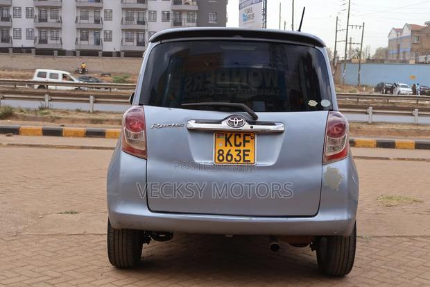 Toyota Ractis 2008 Blue
