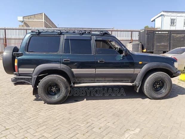 Toyota Land Cruiser 79 Series 2001 Green