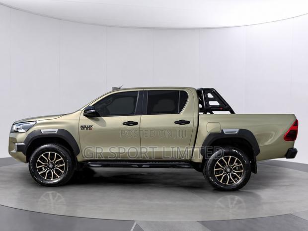 Toyota Hilux Revo Double Cab Deisel 2.8 AWD 2019 Brown