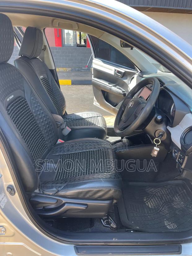 Toyota Axio 2014 Silver