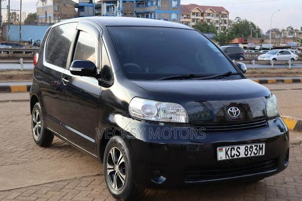 Toyota Porte 2011 Black