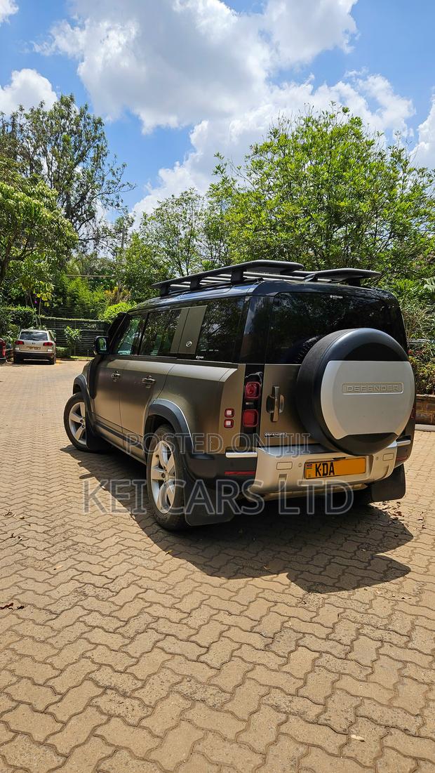 Land Rover Defender 110 First Edition 4x4 2020 Gold