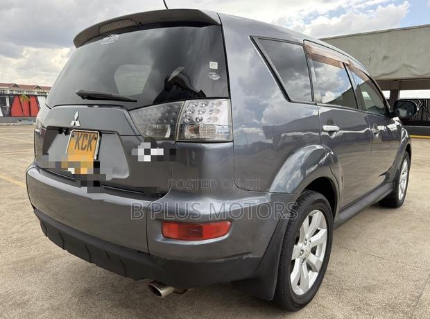 Mitsubishi Outlander 2010 Gray