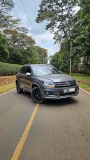 Volkswagen Tiguan R-Line 4Motion 4dr SUV AWD (2.0L 4cyl Turbo 6A) 2014 for sale