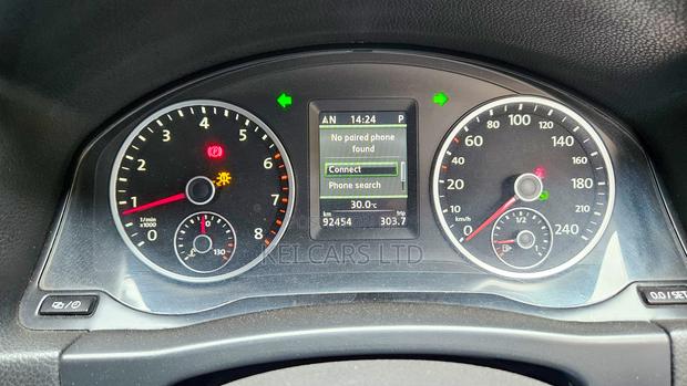 Volkswagen Tiguan R-Line 4Motion 4dr SUV AWD (2.0L 4cyl Turbo 6A) 2014