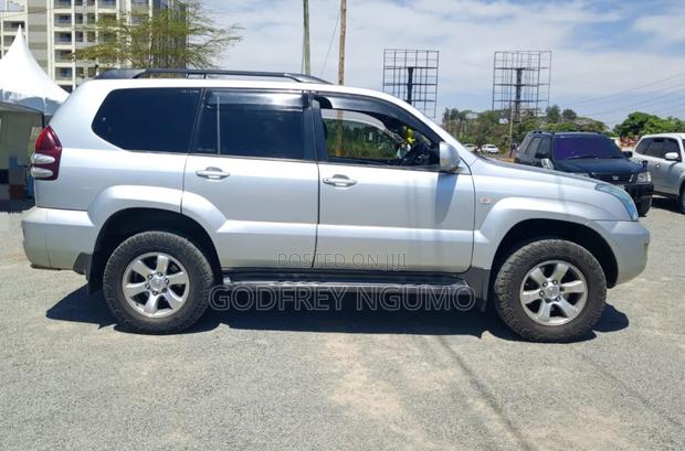 Toyota Land Cruiser Prado 2002 Silver
