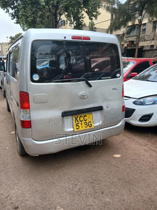 Toyota TownAce 2010 Silver