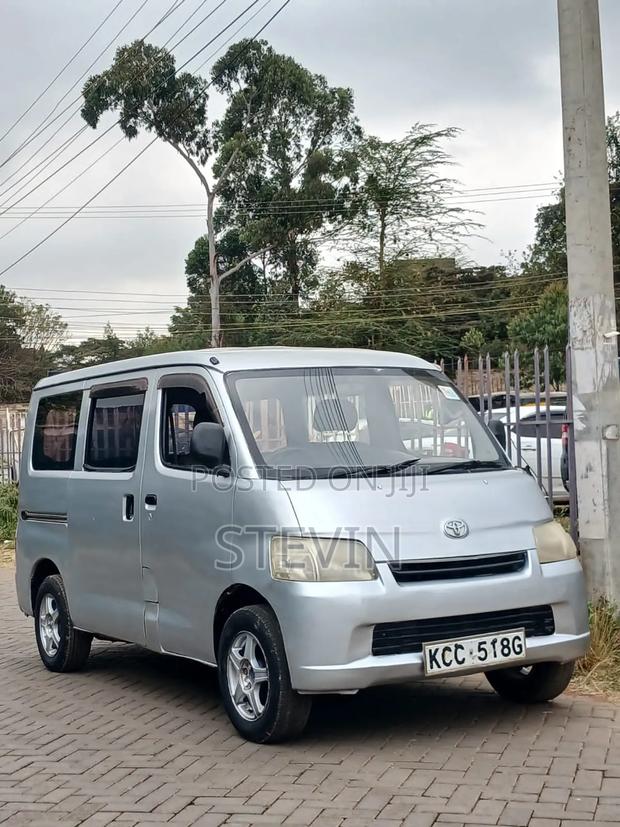 Toyota TownAce 2010 Silver