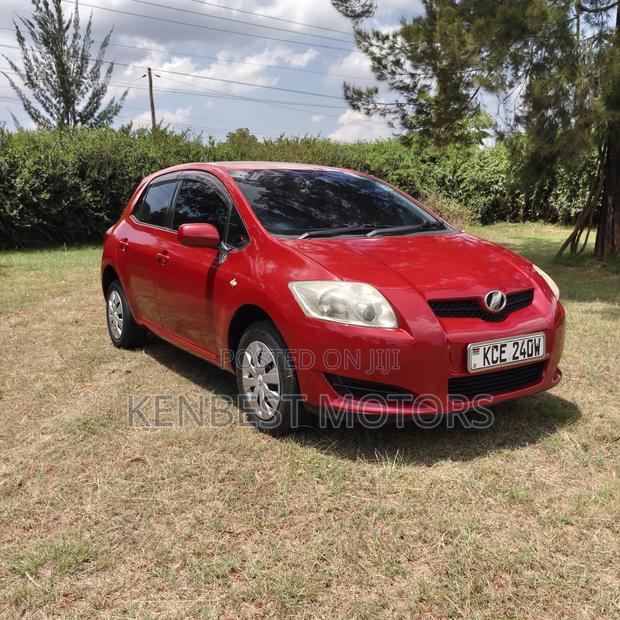 Toyota Auris 2008 Red
