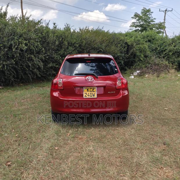 Toyota Auris 2008 Red