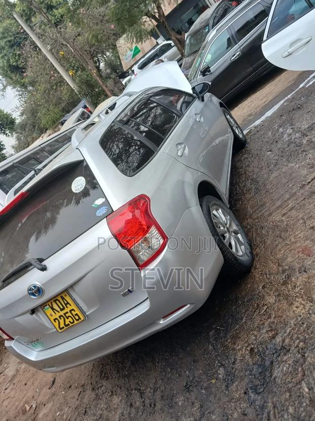 Toyota Corolla Fielder 2015 Silver