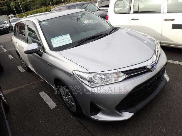 Toyota Corolla Fielder 2019 Silver