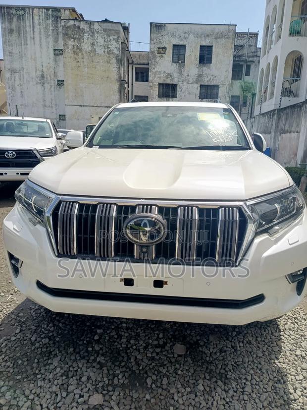 Toyota Land Cruiser Prado 2.7 2020 White