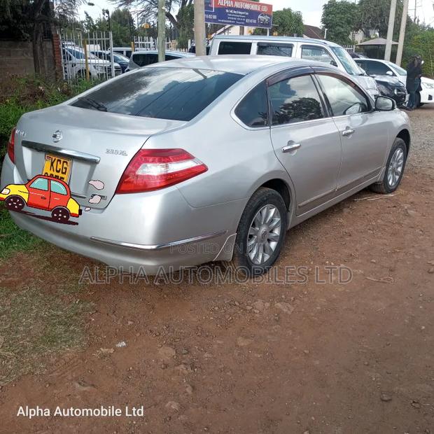 Nissan Teana 2010 Silver