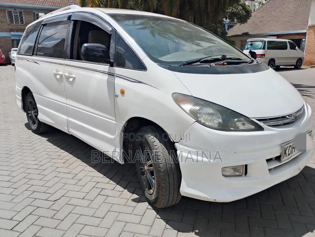 Toyota Estima 2012 White